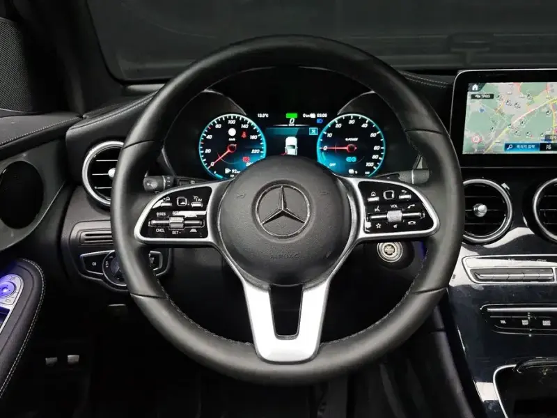 2021 Mercedes-Benz GLC с пробегом 61 873 км