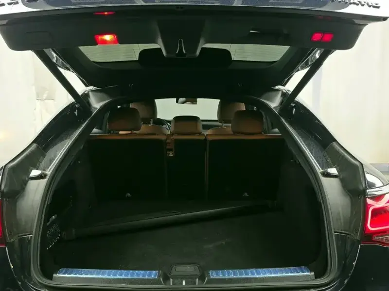 2022 Mercedes-Benz GLC с пробегом 96 982 км