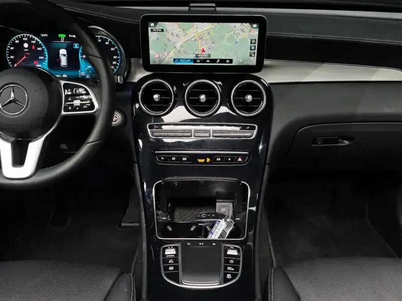 2021 Mercedes-Benz GLC с пробегом 61 873 км