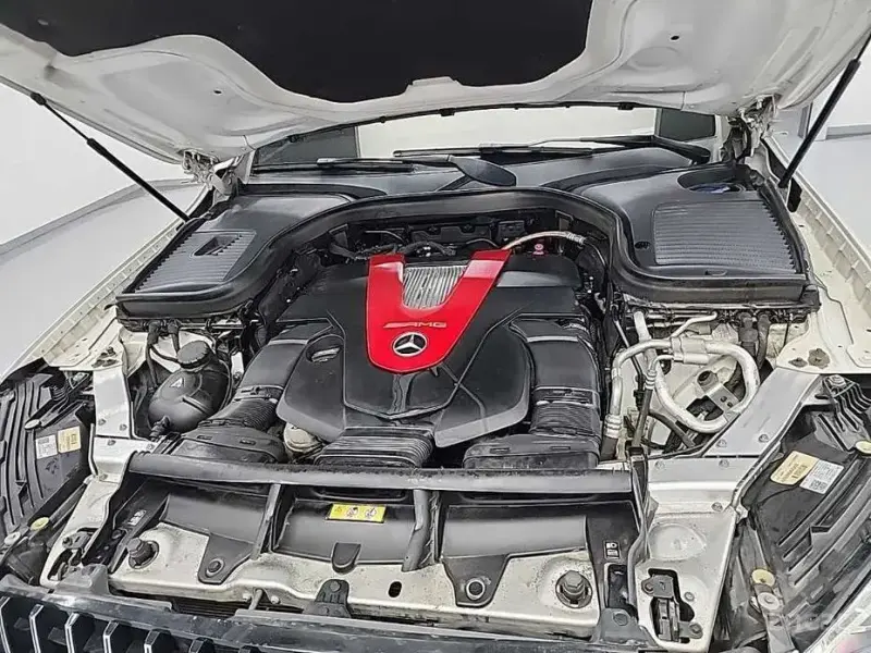 2021 Mercedes-Benz GLC с пробегом 109 990 км