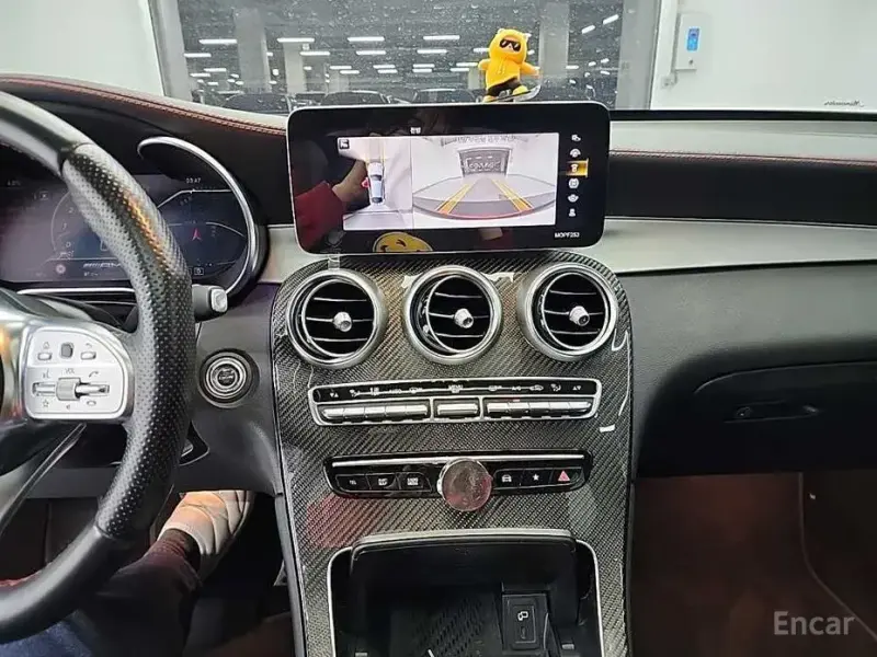 2021 Mercedes-Benz GLC с пробегом 109 990 км