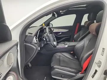 2021 Mercedes-Benz GLC с пробегом 109 990 км