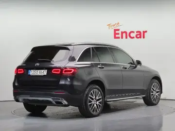 2021 Mercedes-Benz GLC с пробегом 139 353 км