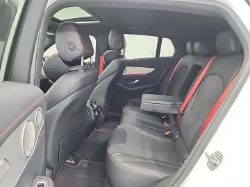 2021 Mercedes-Benz GLC с пробегом 109 990 км