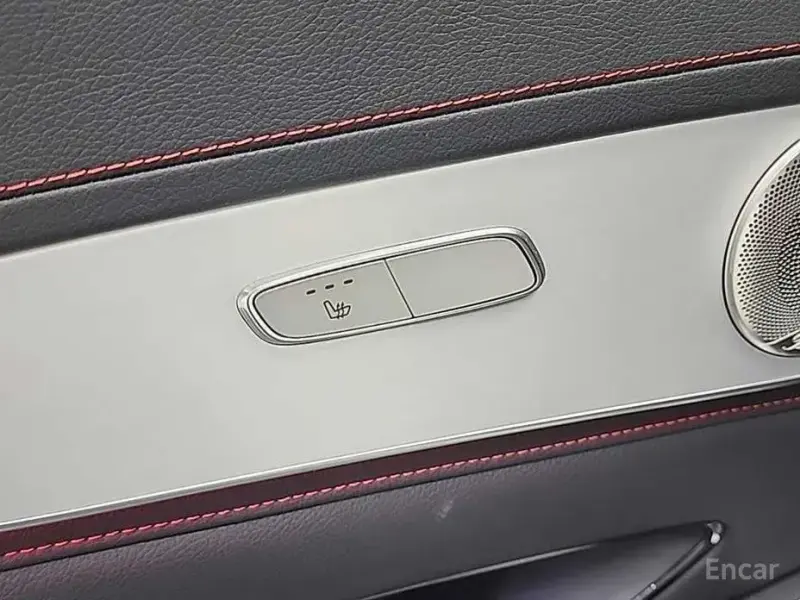 2021 Mercedes-Benz GLC с пробегом 109 990 км