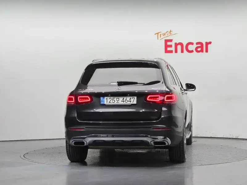 2021 Mercedes-Benz GLC с пробегом 139 353 км