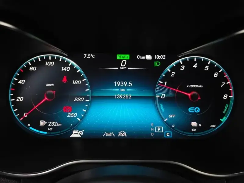 2021 Mercedes-Benz GLC с пробегом 139 353 км
