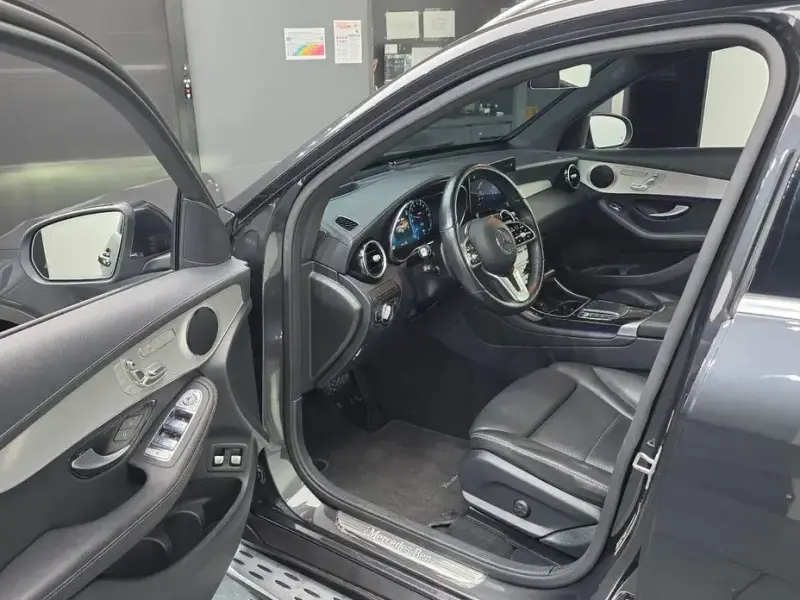 2021 Mercedes-Benz GLC с пробегом 139 353 км