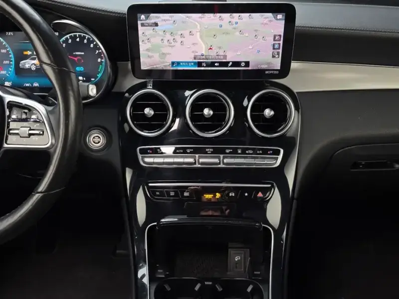 2021 Mercedes-Benz GLC с пробегом 139 353 км