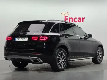 2022 Mercedes-Benz GLC с пробегом 99 005 км
