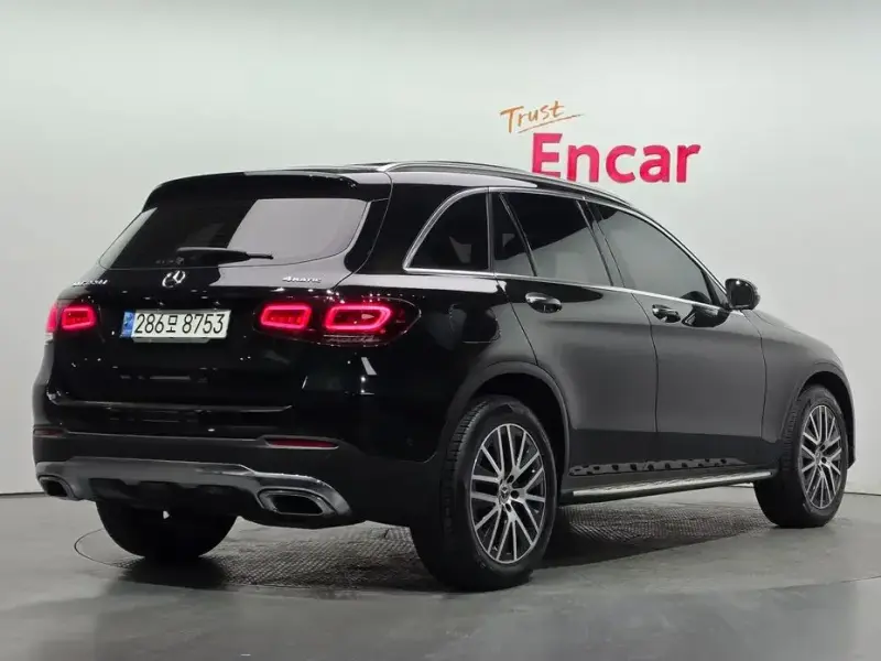 2022 Mercedes-Benz GLC с пробегом 99 005 км