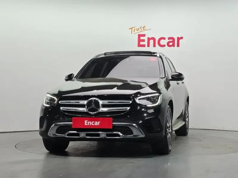 2022 Mercedes-Benz GLC с пробегом 99 005 км