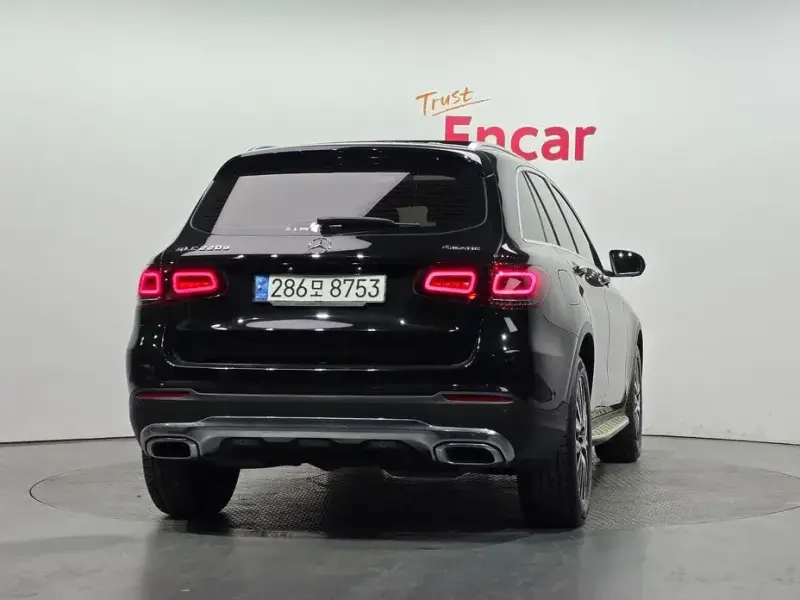 2022 Mercedes-Benz GLC с пробегом 99 005 км