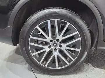 2022 Mercedes-Benz GLC с пробегом 99 005 км