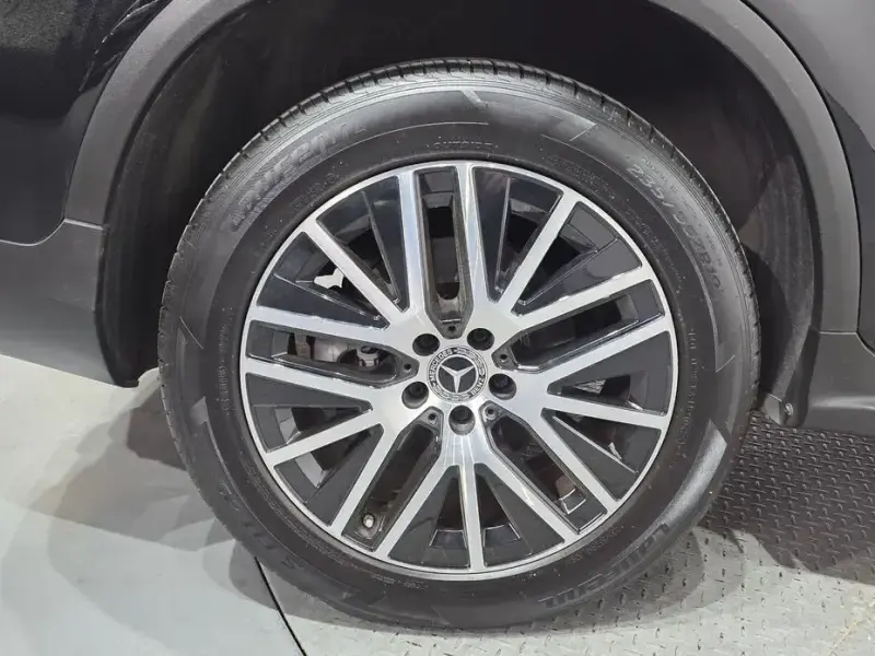 2022 Mercedes-Benz GLC с пробегом 99 005 км