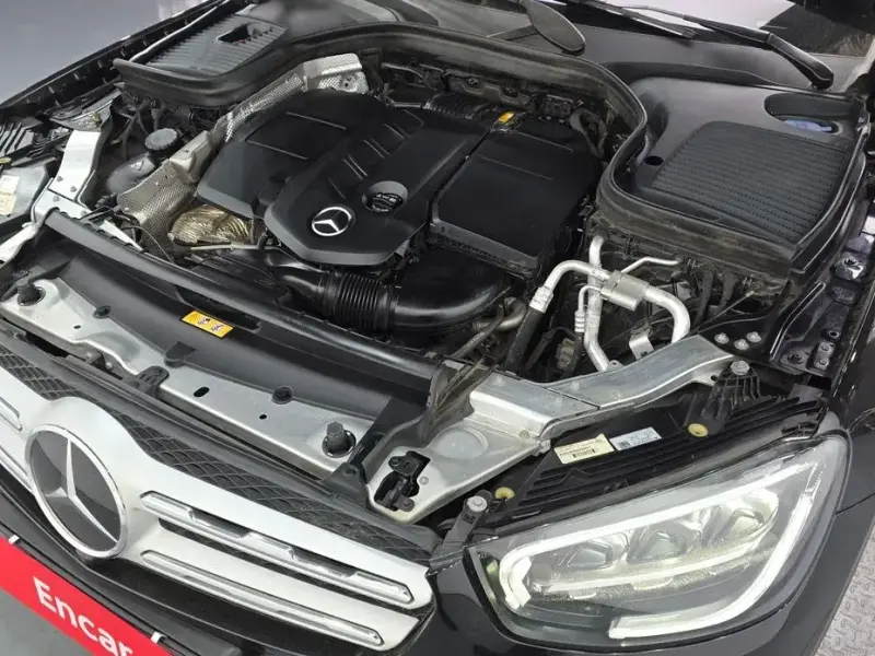 2022 Mercedes-Benz GLC с пробегом 99 005 км