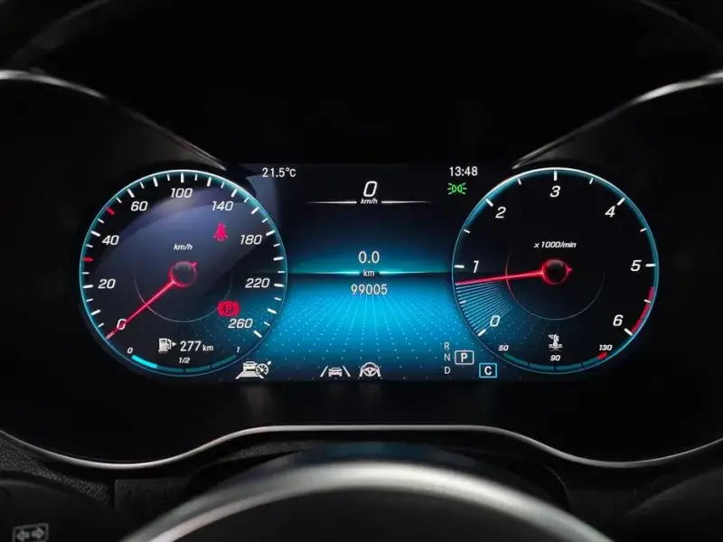 2022 Mercedes-Benz GLC с пробегом 99 005 км