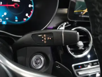 2022 Mercedes-Benz GLC с пробегом 99 005 км