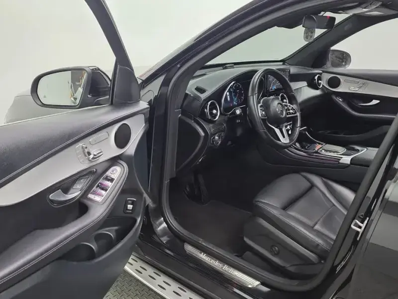 2022 Mercedes-Benz GLC с пробегом 99 005 км