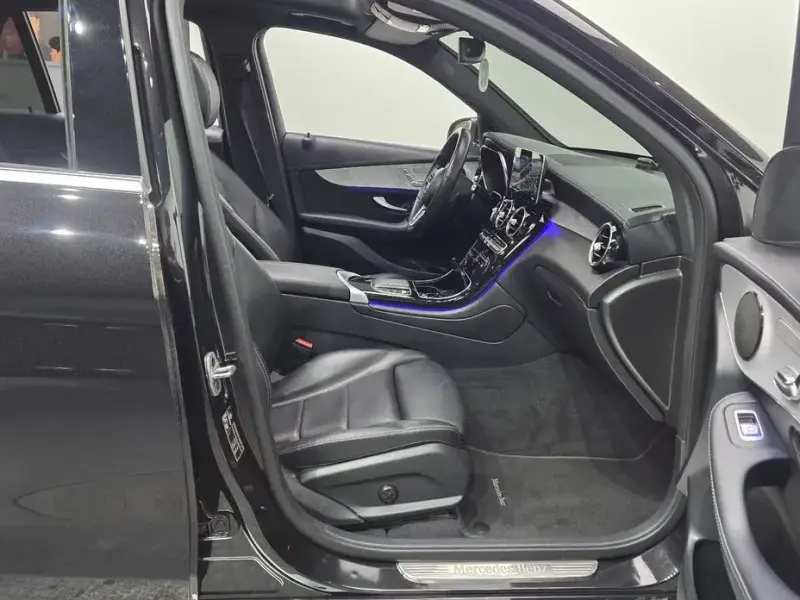 2022 Mercedes-Benz GLC с пробегом 99 005 км