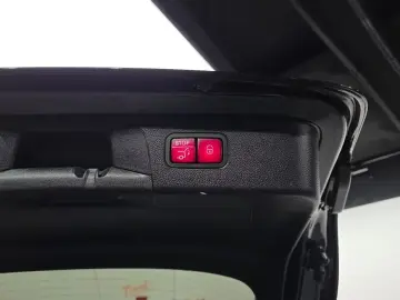 2022 Mercedes-Benz GLC с пробегом 99 005 км