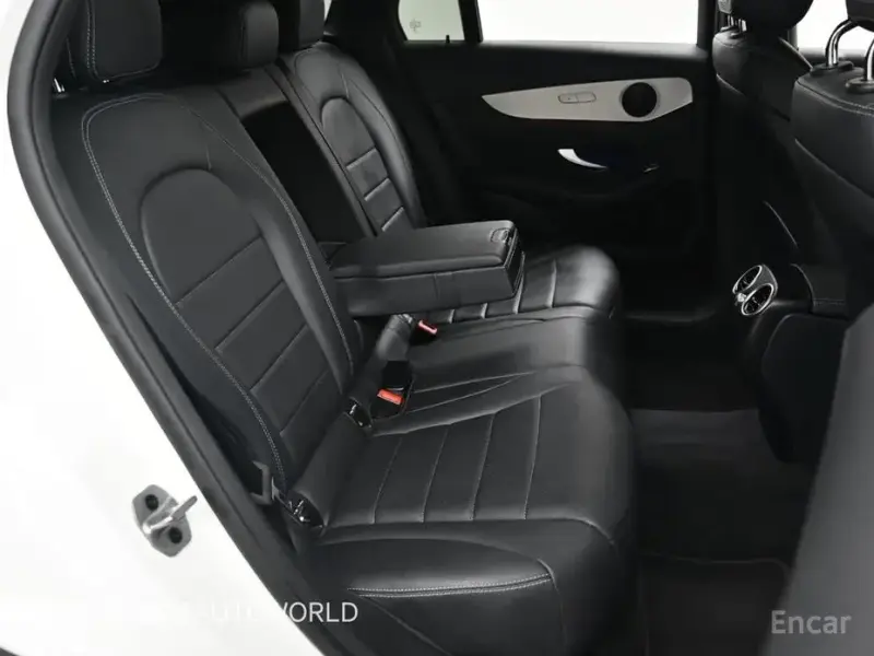 2022 Mercedes-Benz GLC с пробегом 61 462 км