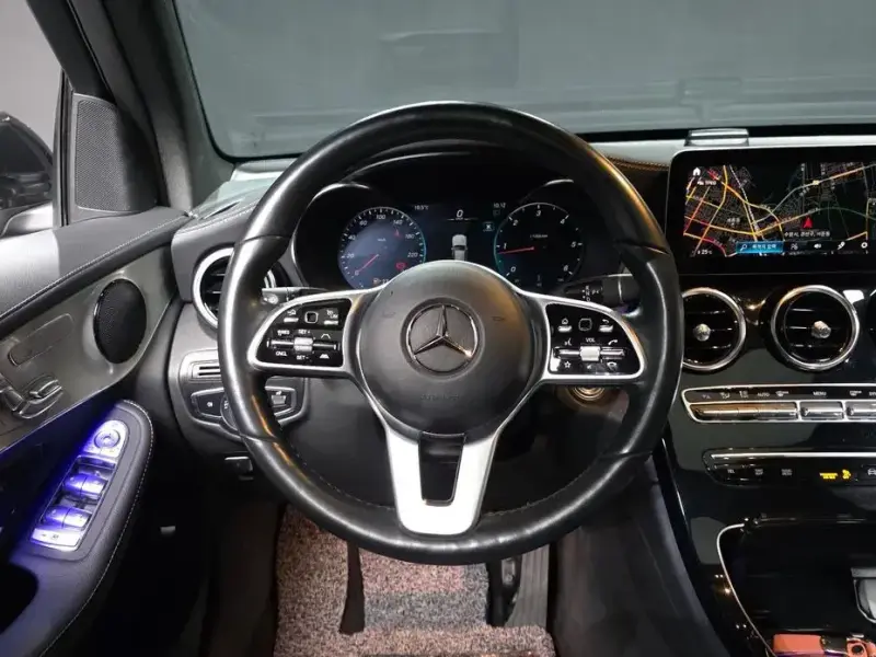 2022 Mercedes-Benz GLC с пробегом 58 929 км