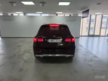 2021 Mercedes-Benz GLC с пробегом 52 993 км