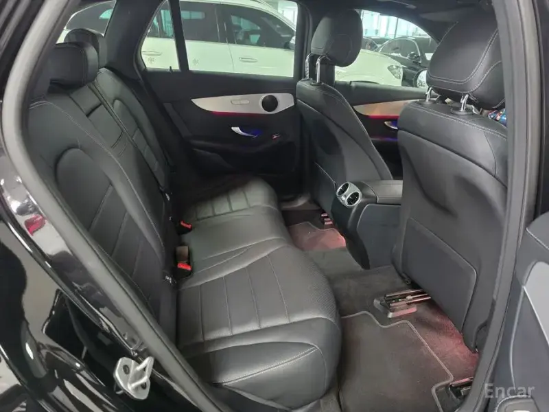 2021 Mercedes-Benz GLC с пробегом 52 993 км