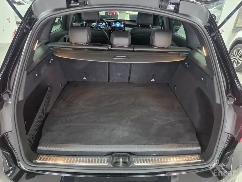 2021 Mercedes-Benz GLC с пробегом 52 993 км