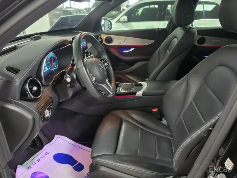 2021 Mercedes-Benz GLC с пробегом 52 993 км