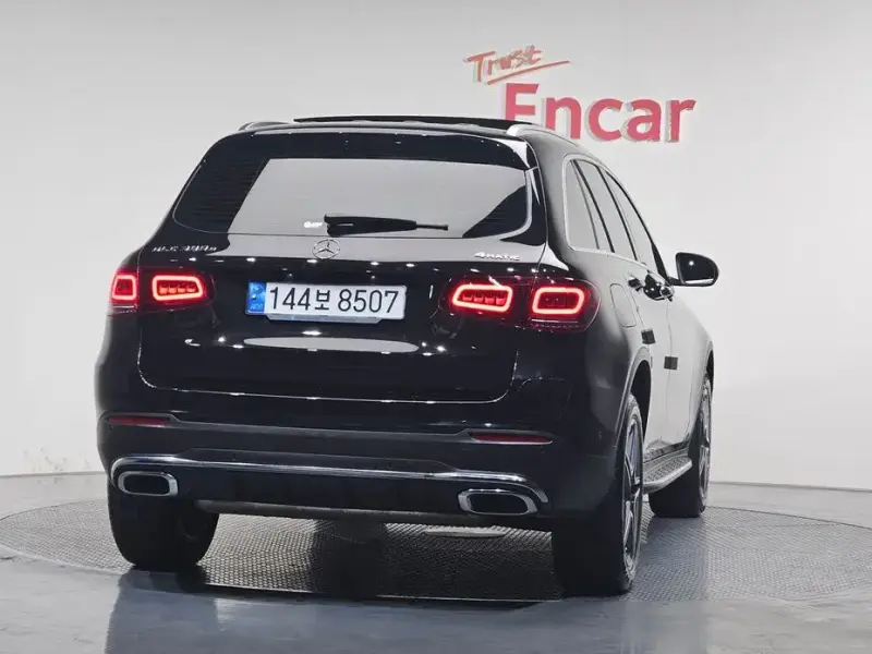 2022 Mercedes-Benz GLC с пробегом 49 520 км