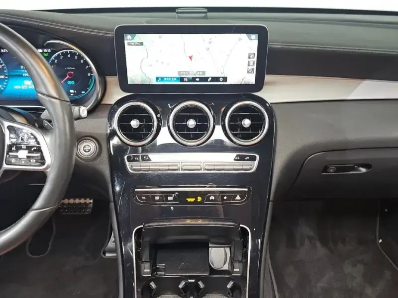 2022 Mercedes-Benz GLC с пробегом 49 520 км