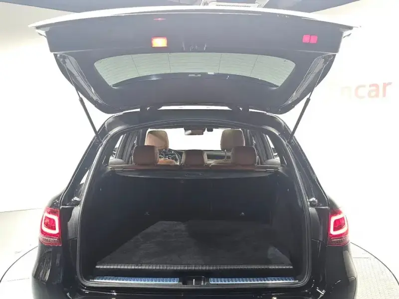 2022 Mercedes-Benz GLC с пробегом 49 520 км