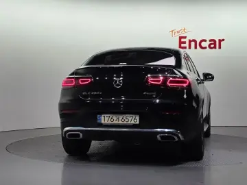 2021 Mercedes-Benz GLC с пробегом 132 273 км