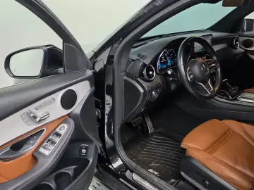 2021 Mercedes-Benz GLC с пробегом 132 273 км