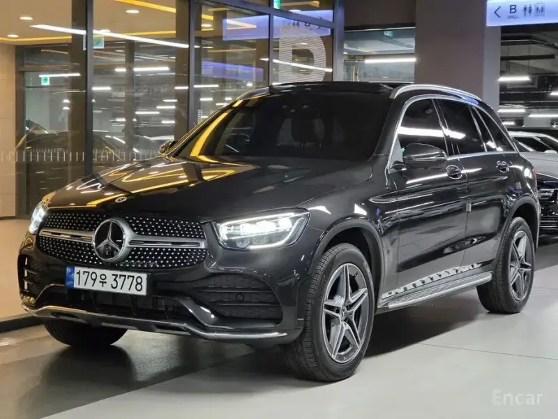 2022 Mercedes-Benz GLC с пробегом 94 000 км
