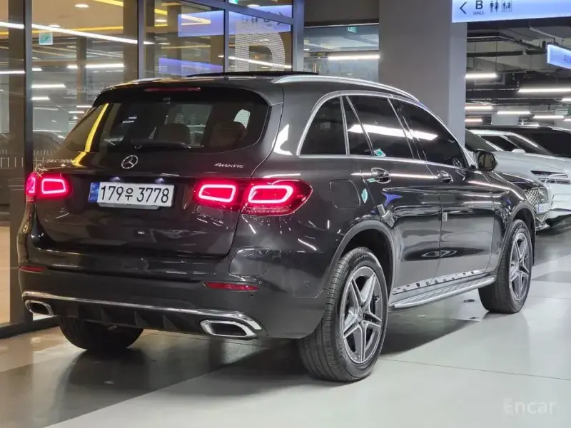 2022 Mercedes-Benz GLC с пробегом 94 000 км