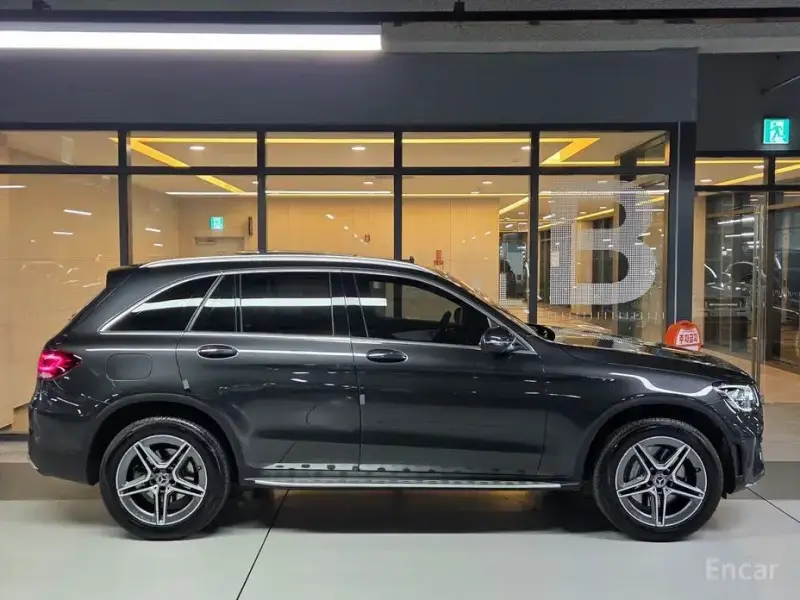 2022 Mercedes-Benz GLC с пробегом 94 000 км