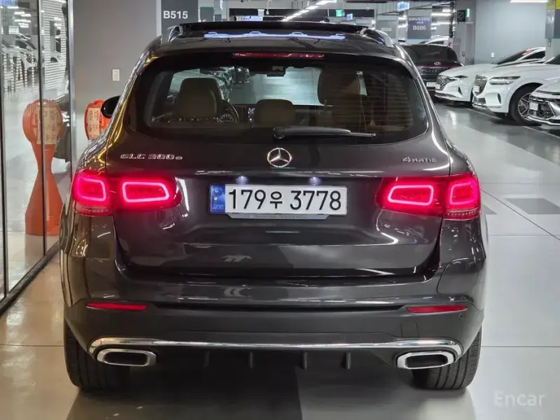 2022 Mercedes-Benz GLC с пробегом 94 000 км
