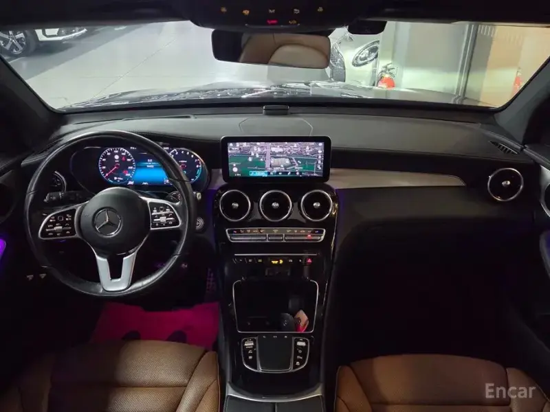 2022 Mercedes-Benz GLC с пробегом 94 000 км