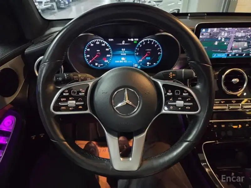 2022 Mercedes-Benz GLC с пробегом 94 000 км