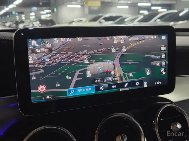 2022 Mercedes-Benz GLC с пробегом 94 000 км