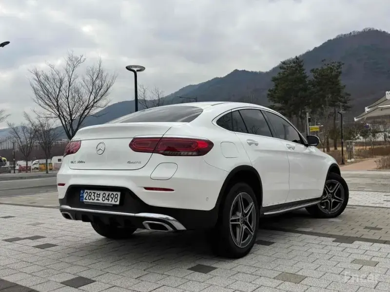 2022 Mercedes-Benz GLC с пробегом 128 000 км