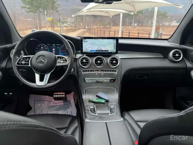 2022 Mercedes-Benz GLC с пробегом 128 000 км