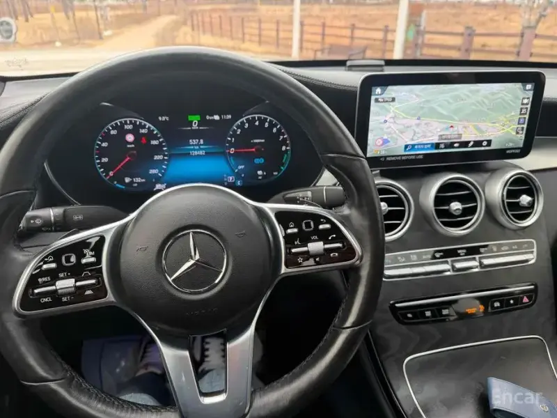 2022 Mercedes-Benz GLC с пробегом 128 000 км