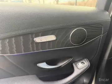 2022 Mercedes-Benz GLC с пробегом 128 000 км
