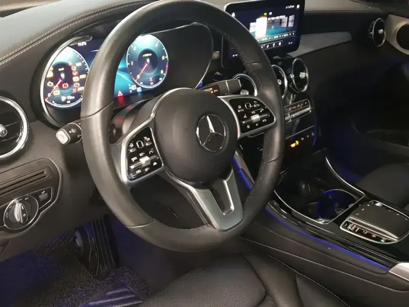 2021 Mercedes-Benz GLC с пробегом 80 118 км
