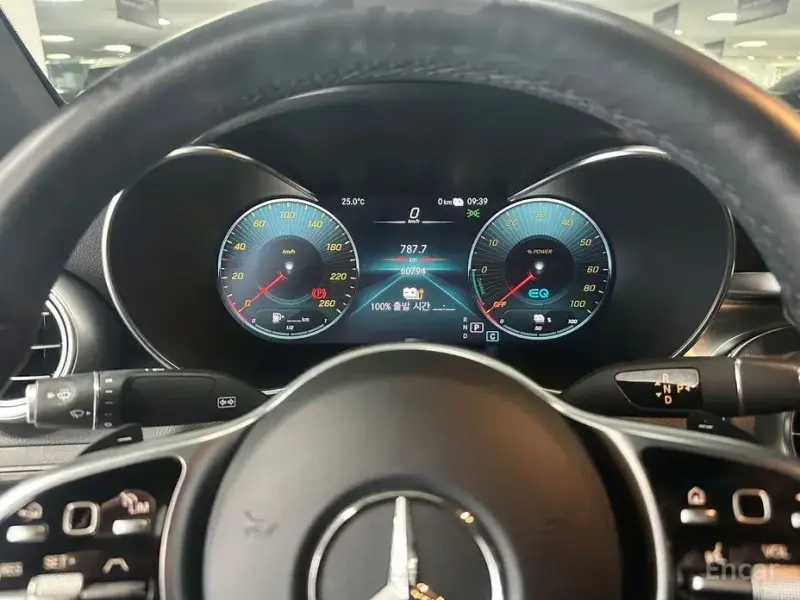 2021 Mercedes-Benz GLC с пробегом 60 773 км