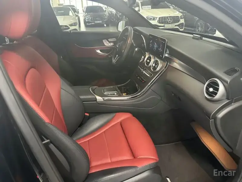 2021 Mercedes-Benz GLC с пробегом 60 773 км